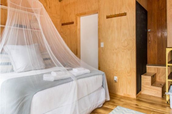 Driftwood Bungalow bed